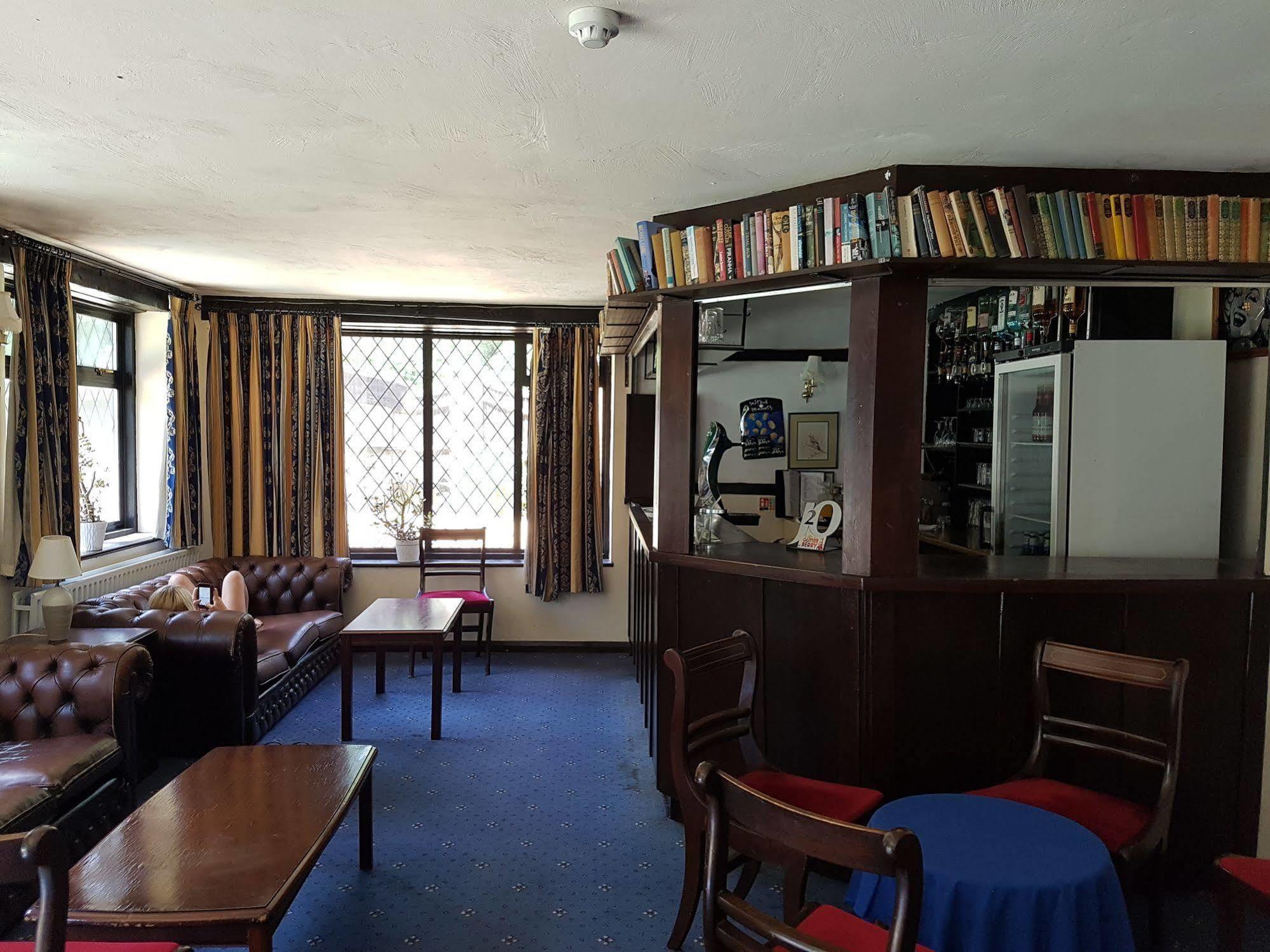 The Regency Hotel Copthorne  エクステリア 写真
